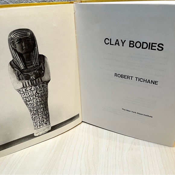 Tichane Clay Bodies. Linen Hardcover Book, Rare & Fantastic. - Picture 5 of 13